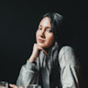 Meet your Posher, Cassandra